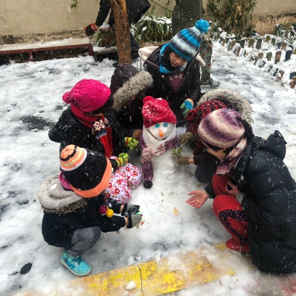 برف بازی کودکان موسسه نیکوکاری مهرطه